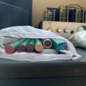 Thrive Causemetics Lip and Eye Pencils Set